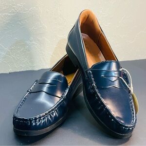 Marc Joseph Women’s Size 8 Navy Blue Loafers